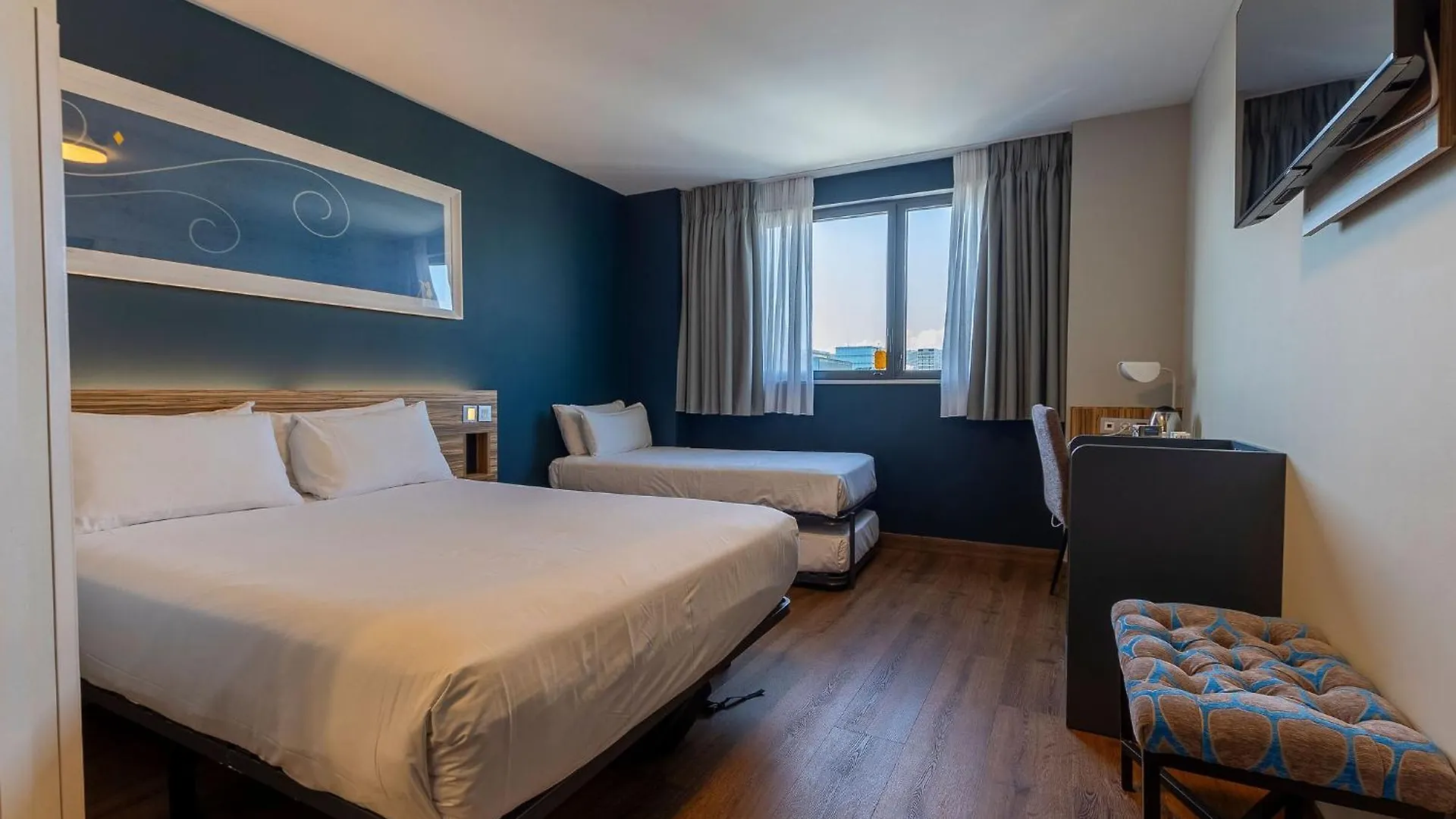 Travelodge Barcelona Poblenou 0*,  Spanyolország